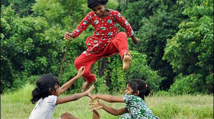 দাঁড়িয়াবান্ধা খেলা বাংলার দেশীয় ঐতিহ্য।  